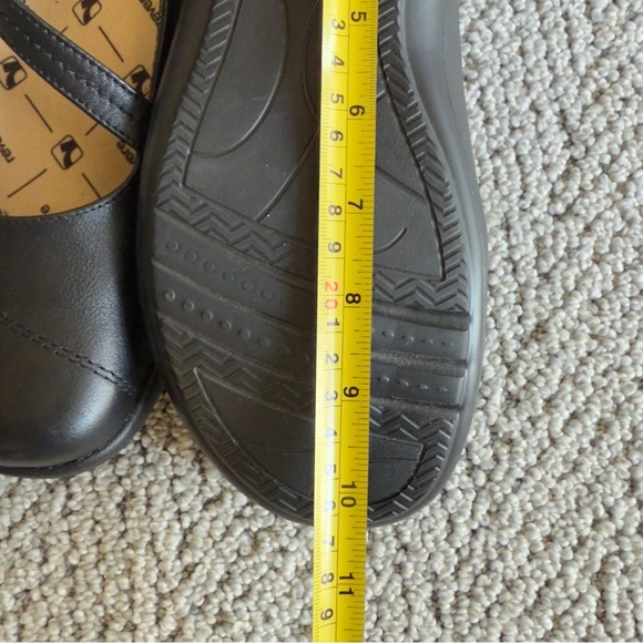 New Revere Petra Mary Jane Black Leather Size 10 - Picture 11 of 13